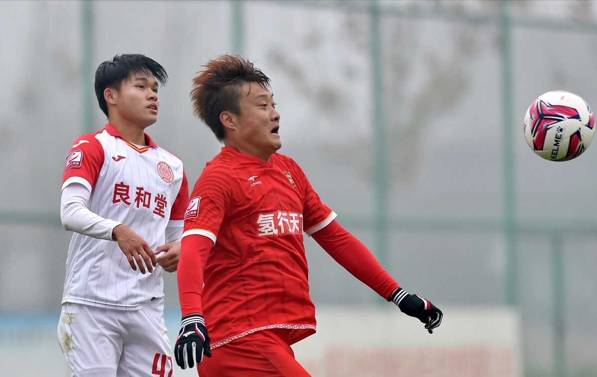 包含传统对手再度交锋，胜负成谜的词条