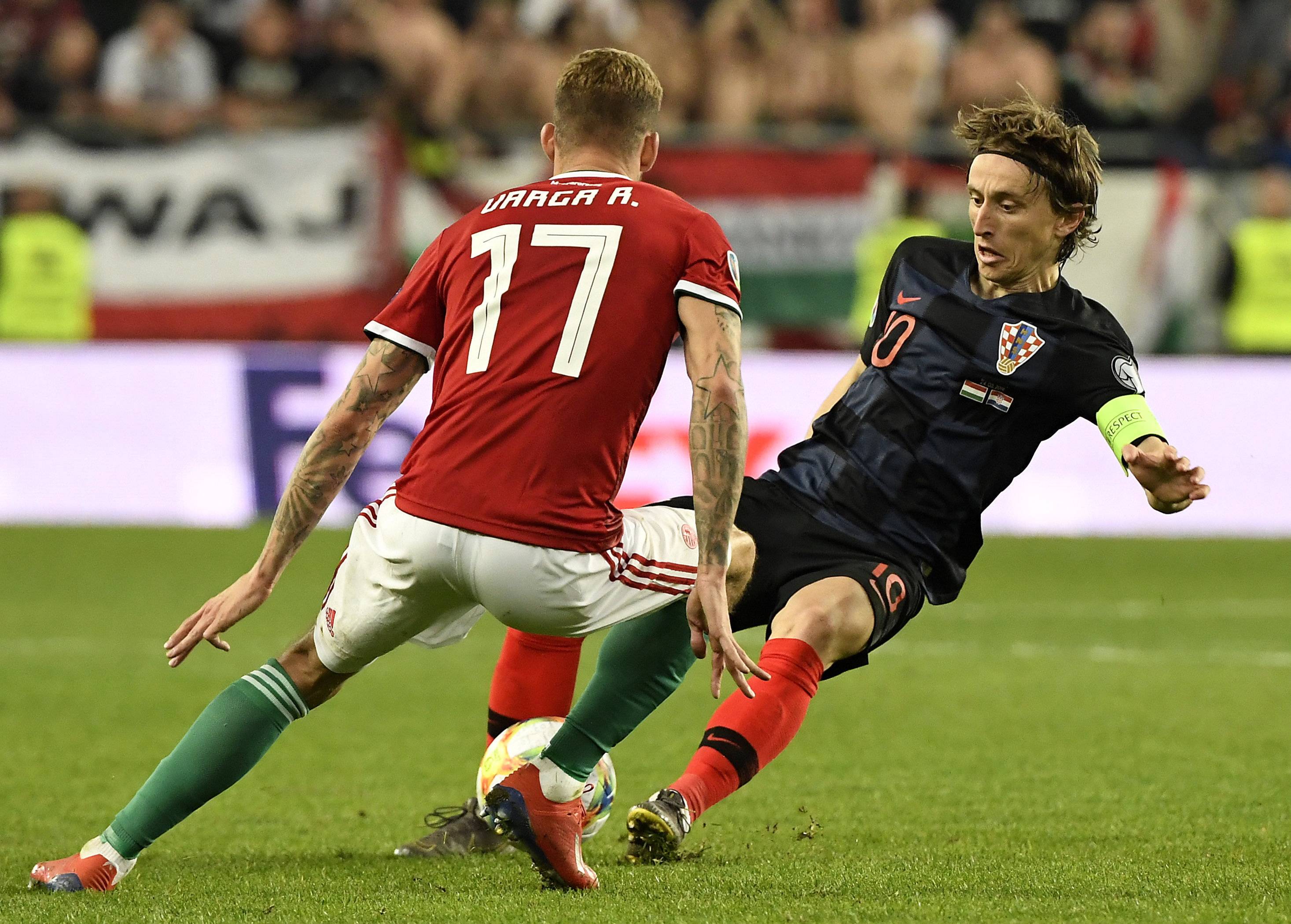 土耳其惊险击败英格兰，晋级欧洲联赛半决赛的简单介绍