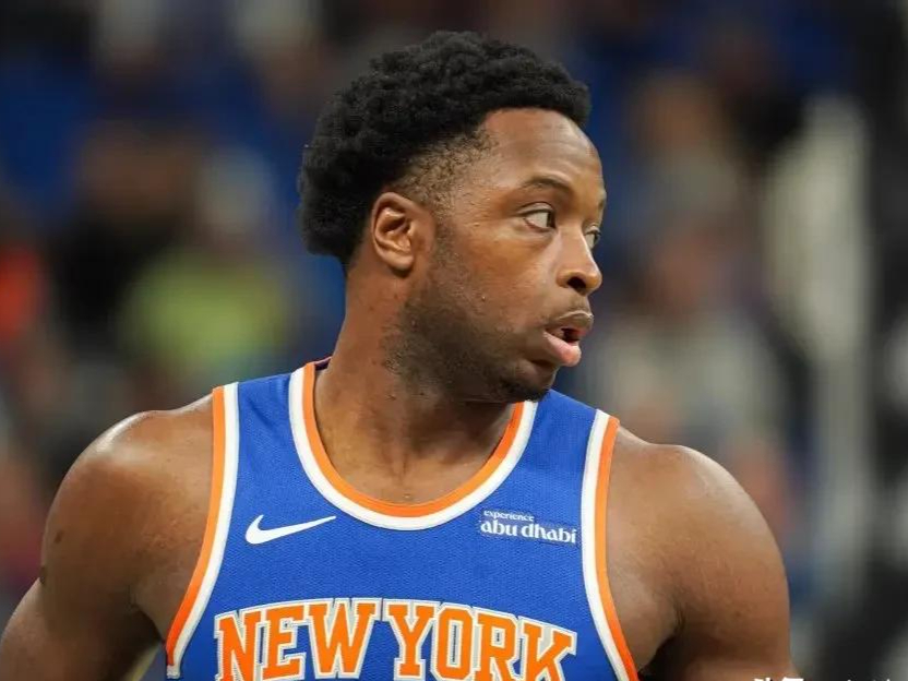 关于尼克斯队连续取得胜利，球队士气高涨的信息