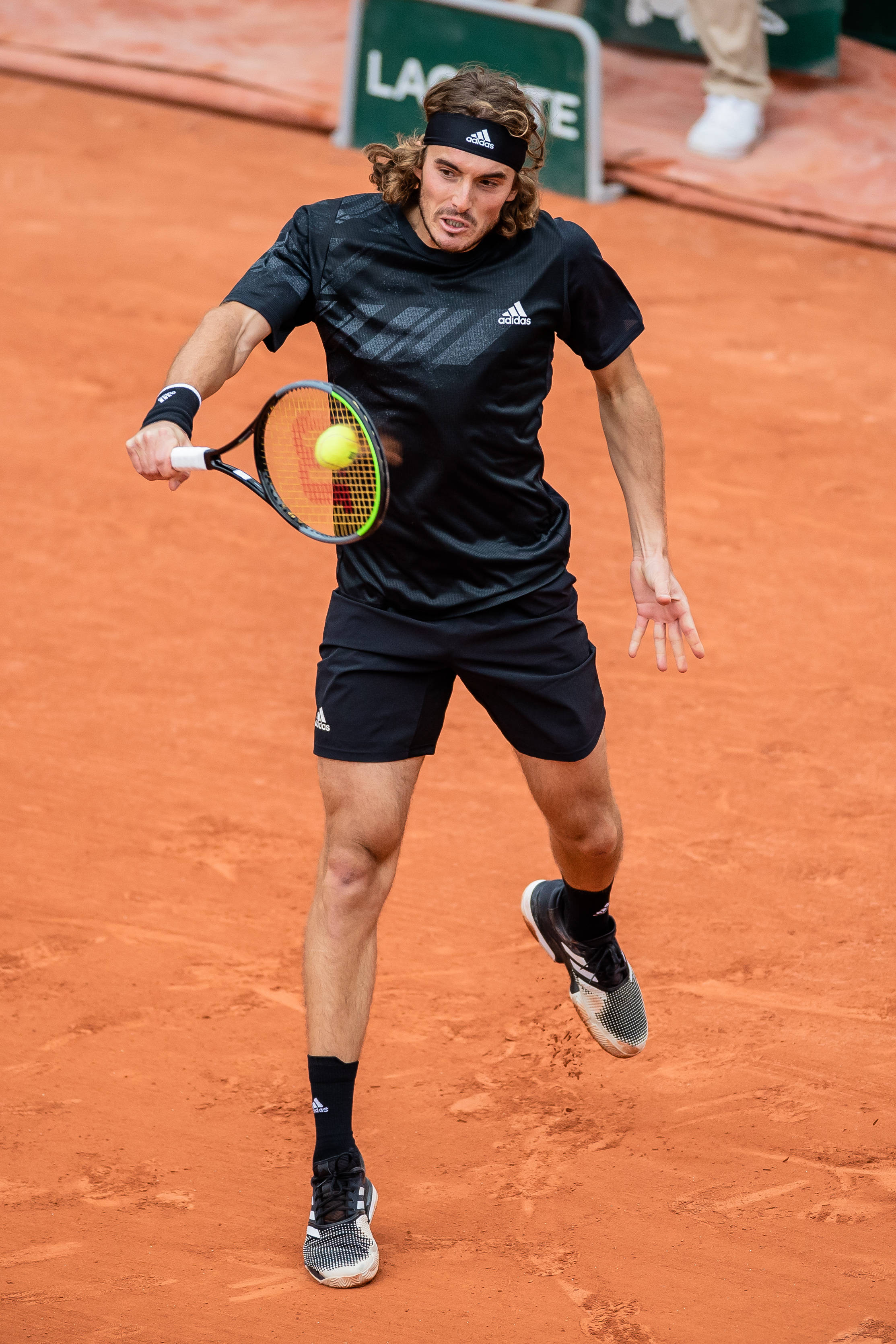 关于美国网球队逆转西班牙网球队,西西帕斯惊艳世界的信息 关于美国网球队逆转西班牙网球队,西西帕斯惊艳世界的信息