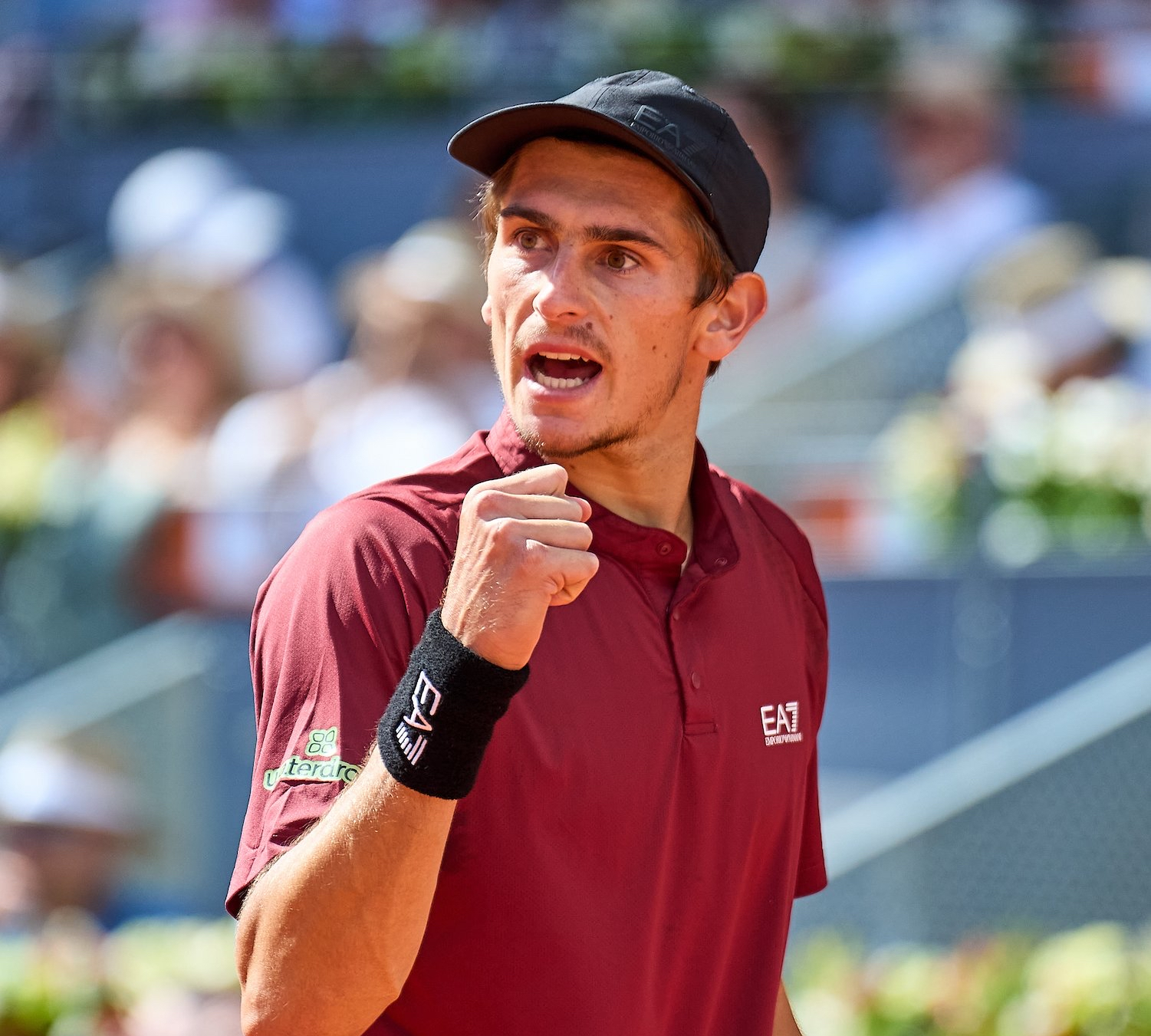 西班牙网球队强势法国网球队,德约科维奇绝境逆转的简单介绍 西班牙网球队强势法国网球队,德约科维奇绝境逆转的简单介绍