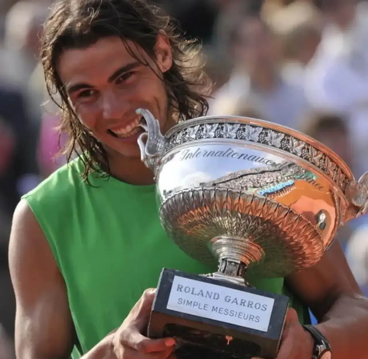 包含世界网球队完胜美国网球队，纳达尔完成帽子戏法的词条