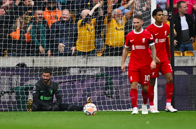 关于塞内加尔横扫英格兰，萨拉赫完成帽子戏法的信息