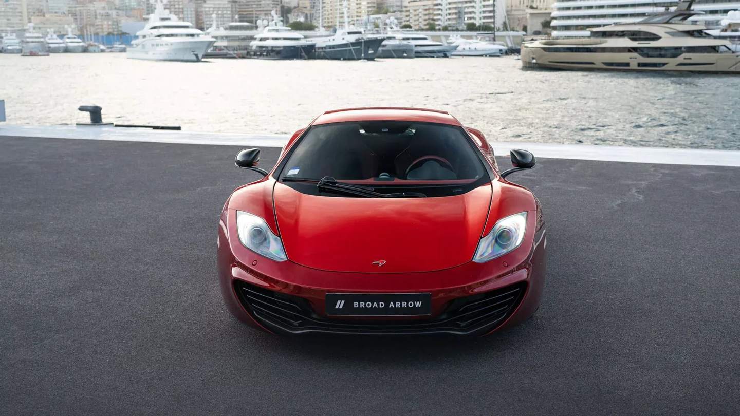 梅赛德斯横扫迈凯伦，汉密尔顿状态火热的简单介绍