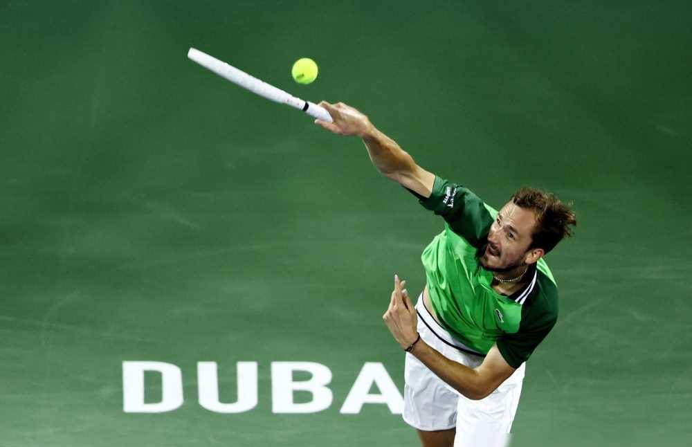 意大利网球队强势美国网球队，梅德韦杰夫完成帽子戏法的简单介绍