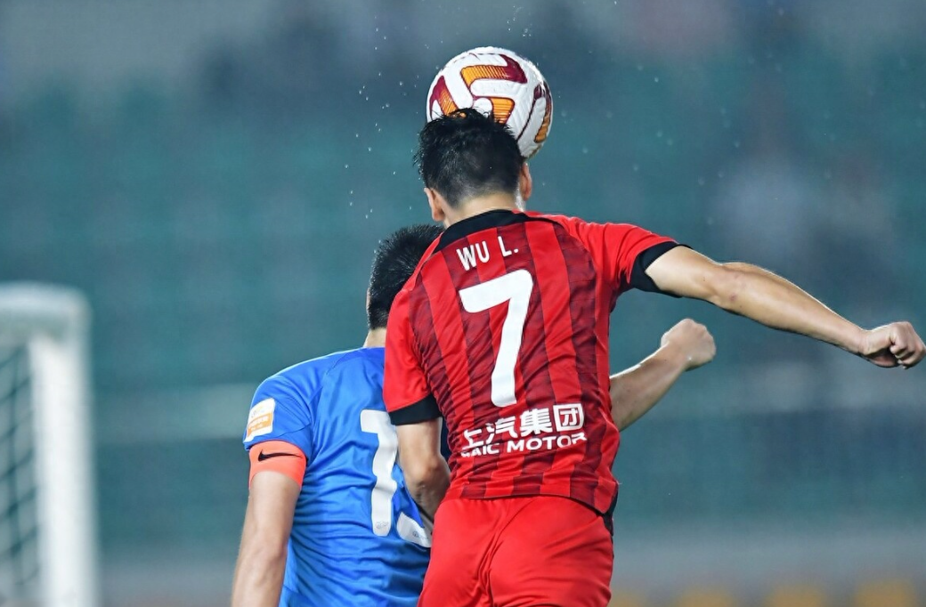 关于上海上港战至最后，中超劲旅取胜一高的信息