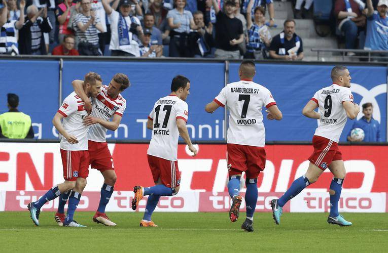 包含沃尔夫斯堡主场大胜，球队信心大增，气势如虹的词条