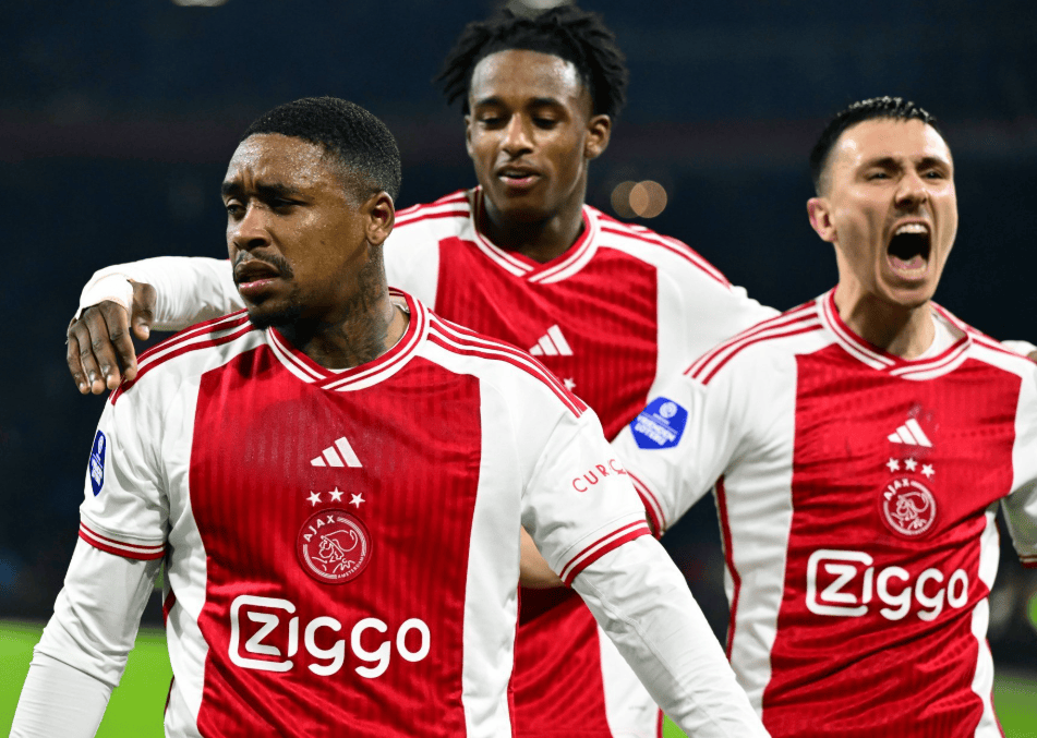 阿贾克斯大逆转，成功晋级欧冠淘汰赛