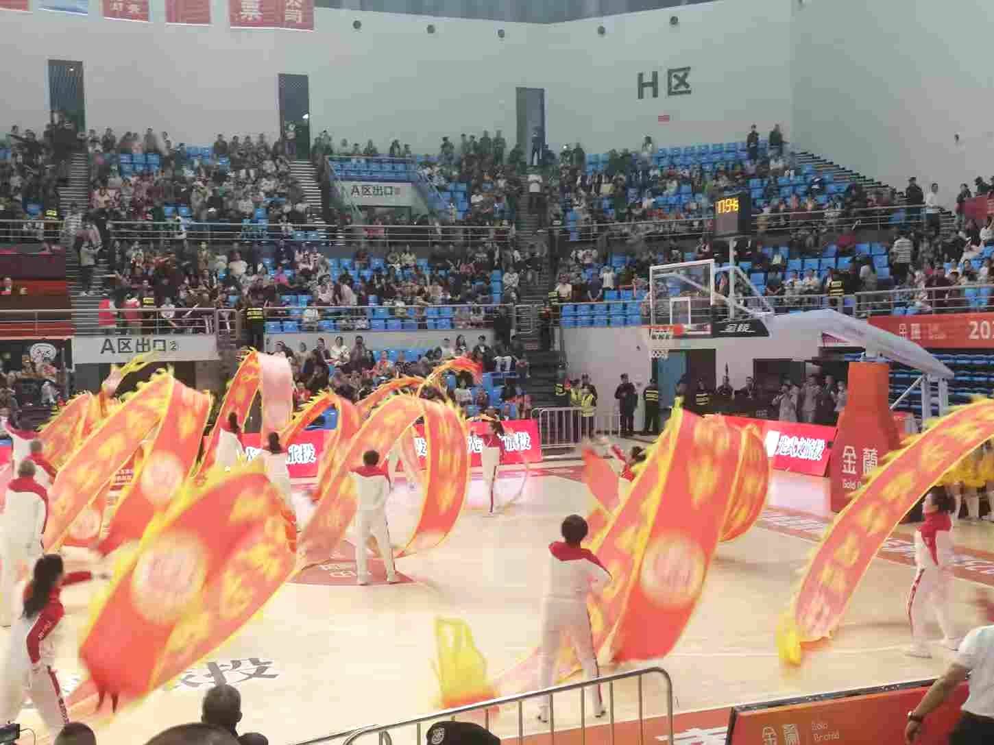 主场比赛火爆上演，球员斩获关键进球的简单介绍