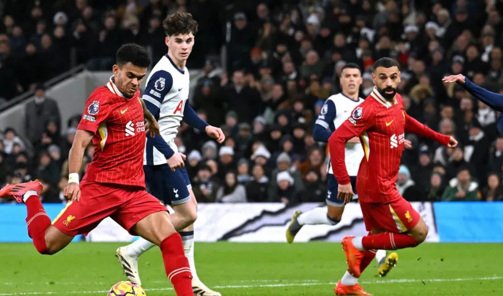 利物浦冲刺决赛开门红，球迷满场欢呼！