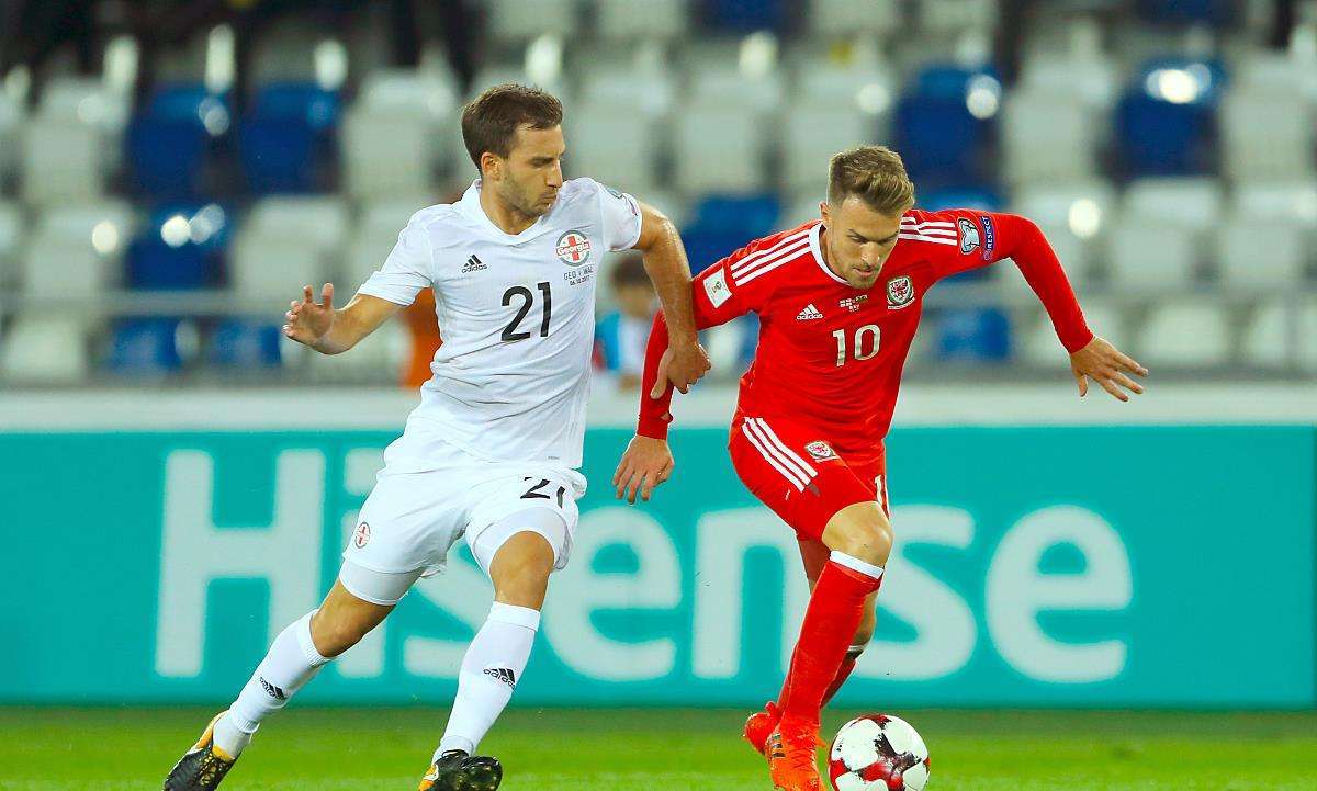 包含波斯尼亚与黑山国家队在欧国联比赛中一路领先的词条