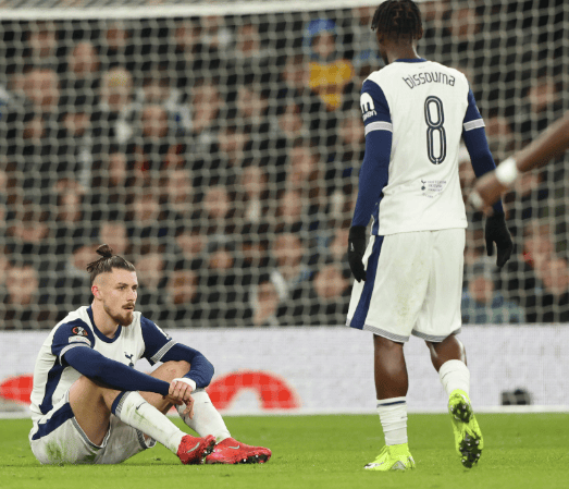 热刺后防线连续失误，带来球队防守困扰的简单介绍