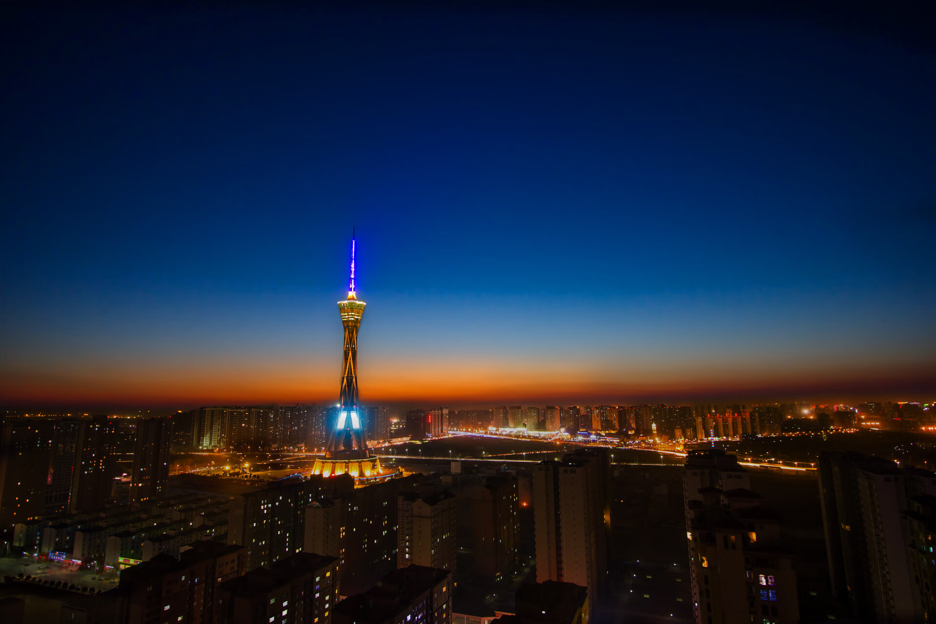 欧冠半决赛之夜,班凯罗在焦点战证明自己
