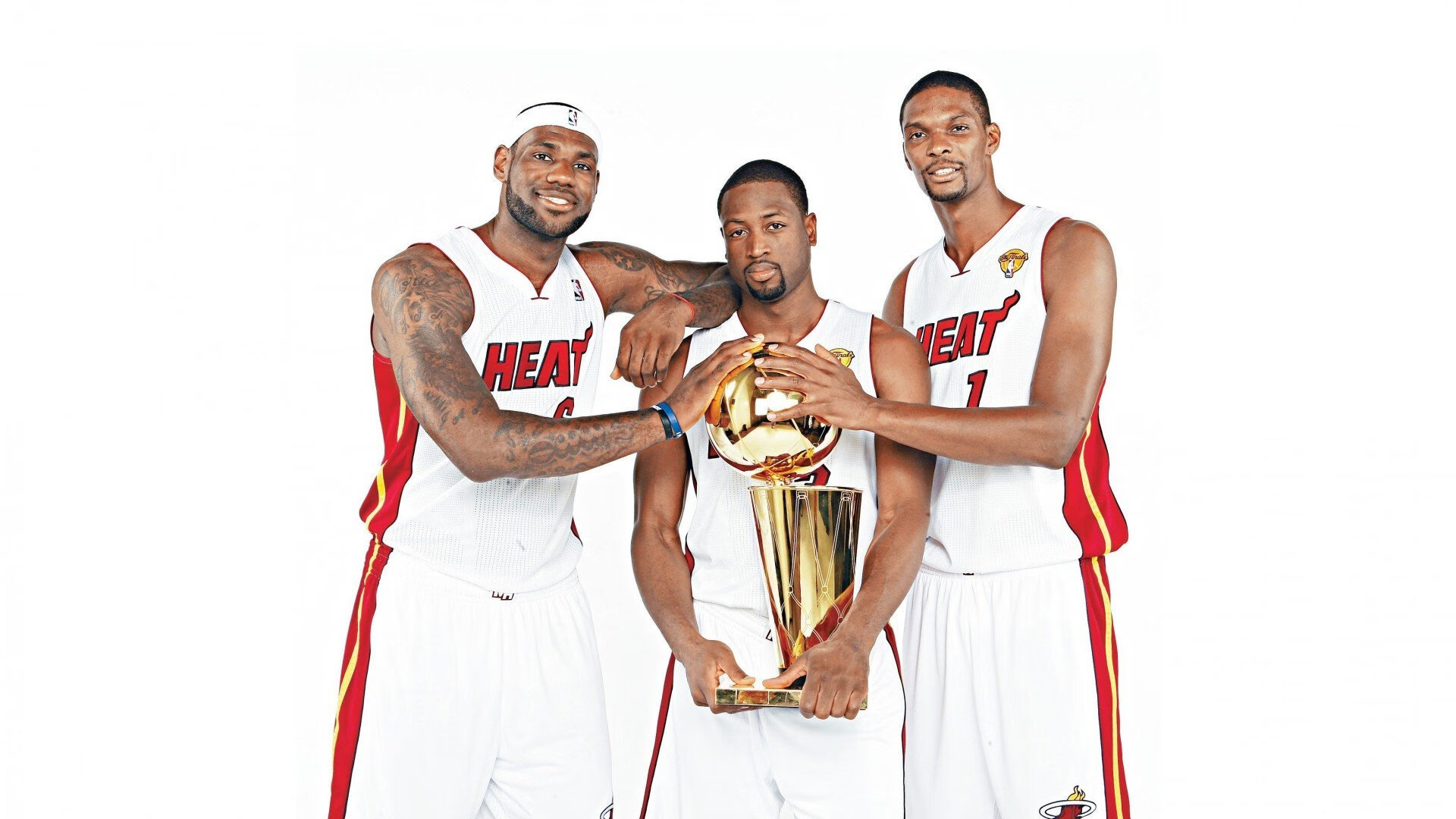 赛道烽烟,佩雷兹点燃赛场,哈斯鏖战迈凯伦