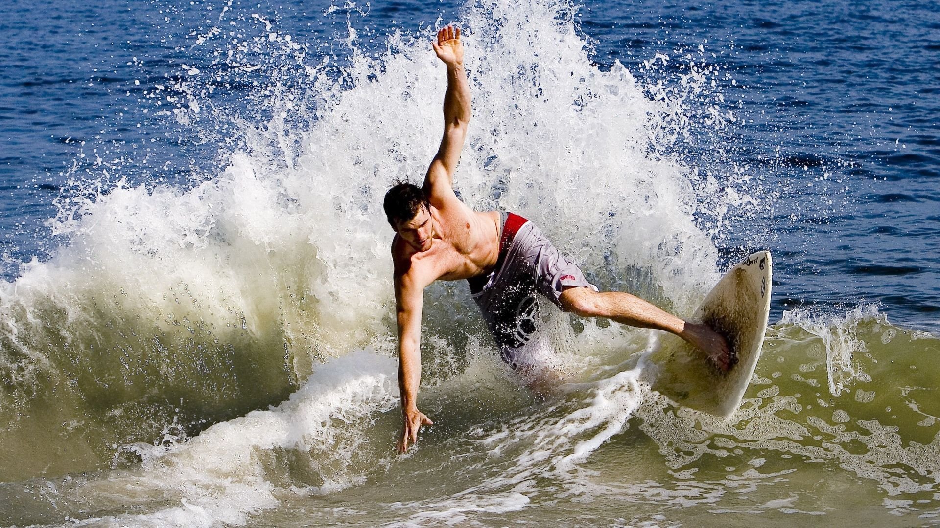 年度焦点之战之夜，字母哥存在感拉满，统治力定义新时代